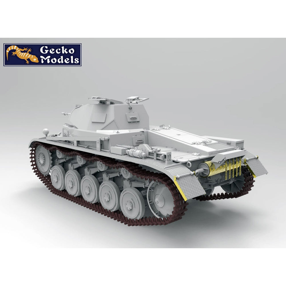 Gecko Models 16GM0008 Pz.Kfw II (Sd.Kfz.121) Ausf.C 1:16 Model Kit