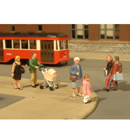 Bachmann USA Strolling People (6/Pack) O Gauge 33159