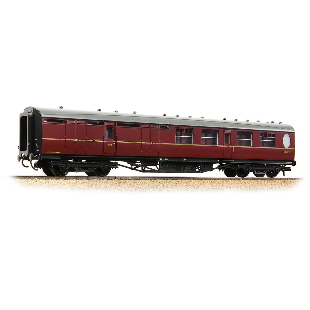 Bachmann Branchline 34-462A LNER Thompson Brake Second Corridor BR Maroon