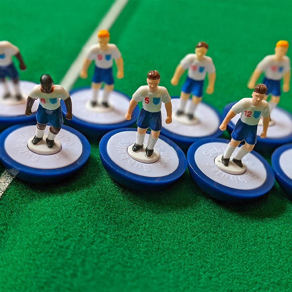 Subbuteo 3475 England Main Game Edition - Classic Tabletop Football Game