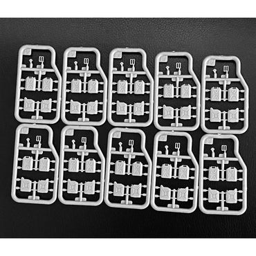 Gecko Modern British 20L Fuel Can & Water Can Set 1:35 Model Kit 35GM0079