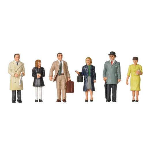 Bachmann Scenecraft 36-402 1960s/'70s Standing Station Passengers OO Gauge