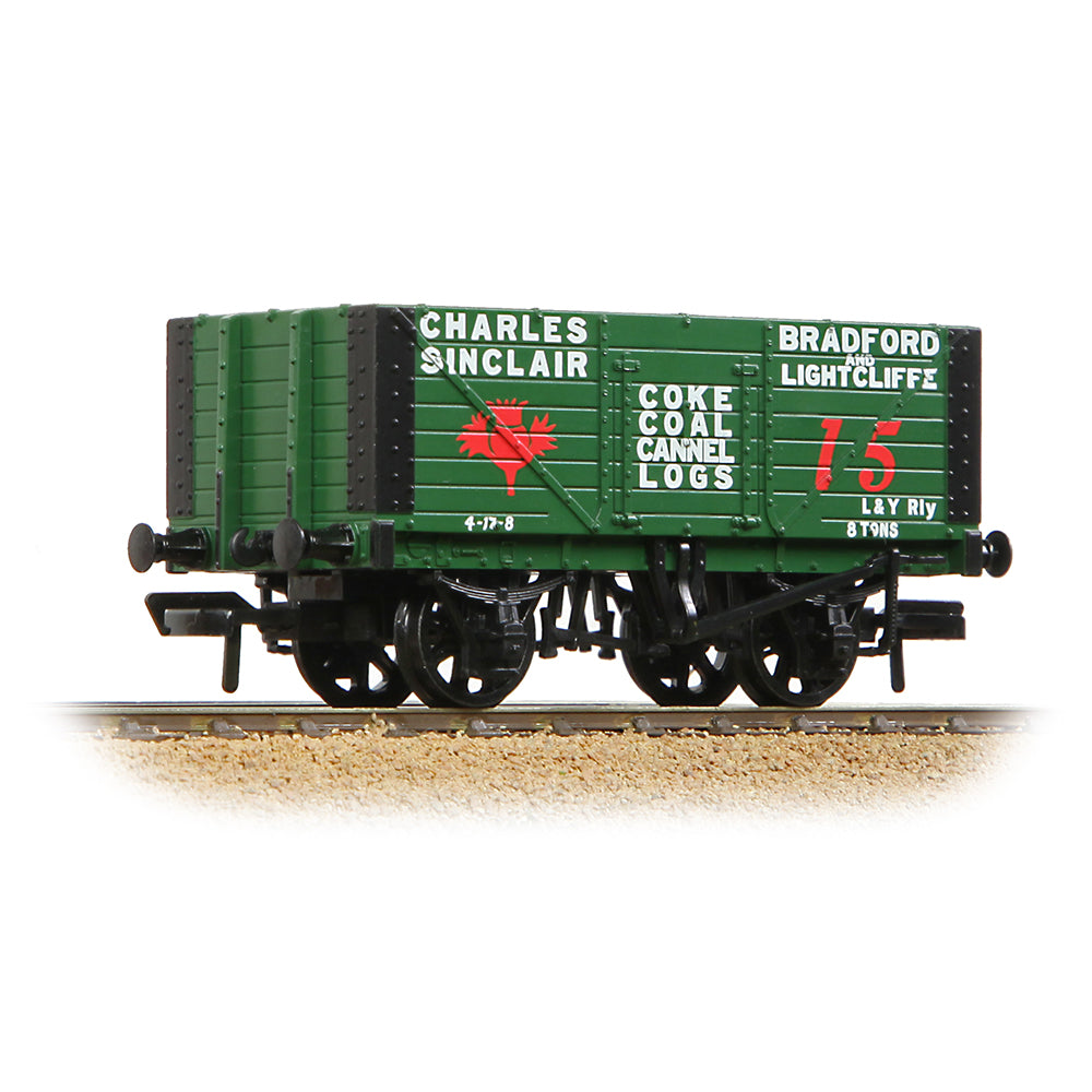 Bachmann Branchline 37-101B 7 Plank Fixed End Wagon 'Charles Sinclair' Green