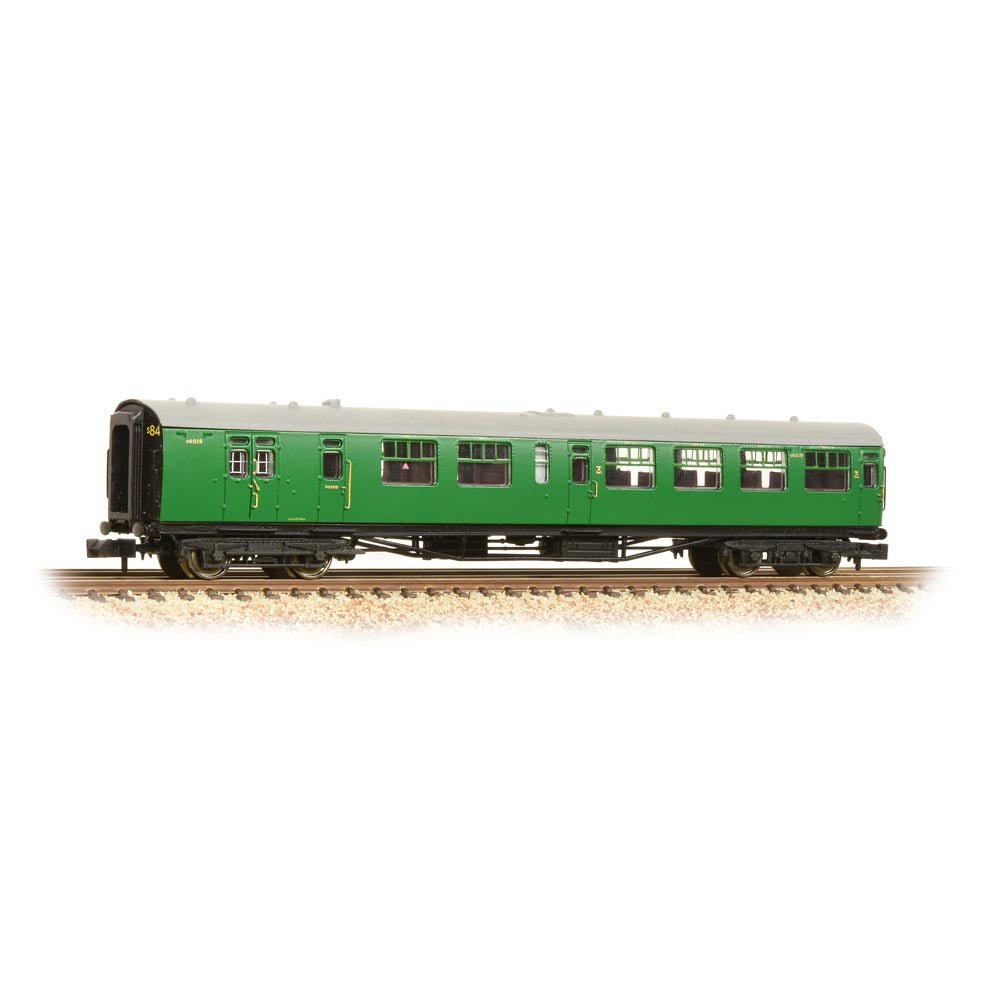 Graham Farish 374-432 SR Bulleid Brake Third Semi-Open BR Ex-SR Malachite Green