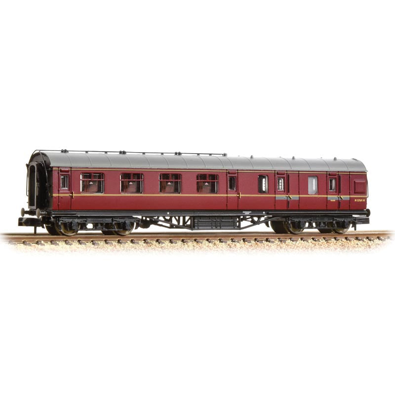 Graham Farish 374-827B LMS Stanier Brake Second Corridor BR Maroon