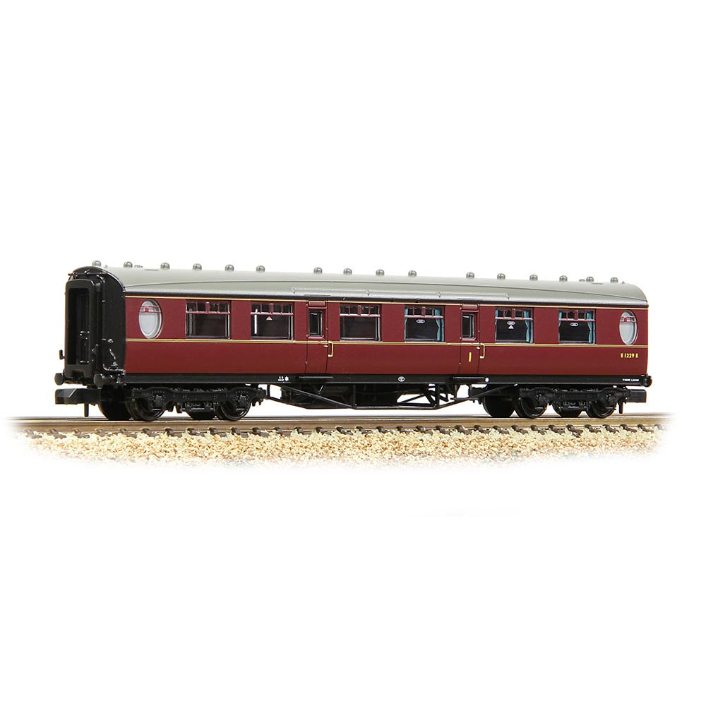 Graham Farish 376-227A LNER Thompson Composite Corridor BR Maroon N Gauge