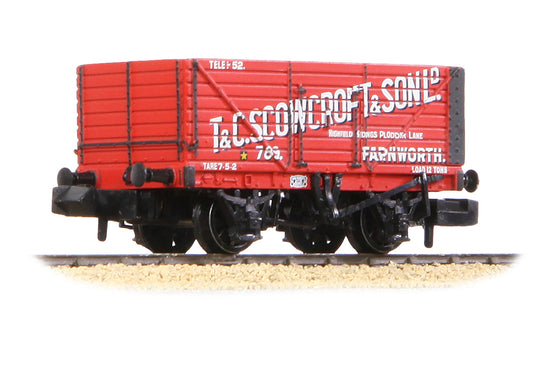 Graham Farish 377-130 8 Plank Wagon End Door 'T & C. Scowcroft & Son Ltd' Red N