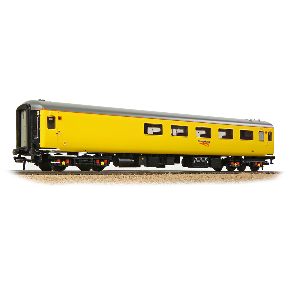 Bachmann Branchline 39-689 BR Mk2F ex-RFB Staff Coach Network Rail Yellow