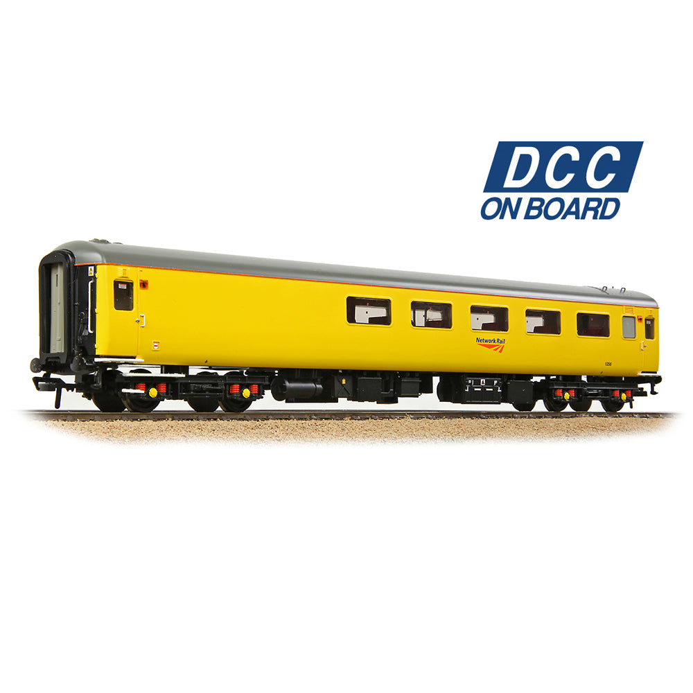 Bachmann Branchline 39-689DC BR Mk2F ex-RFB Staff Coach Network Rail Yellow