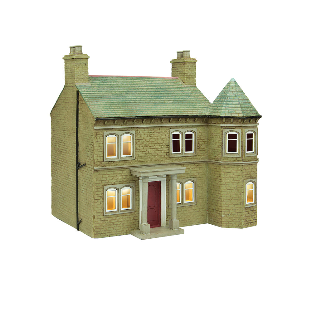 Bachmann Scenecraft 44-0084 Hampton Lodge with Lights OO Gauge
