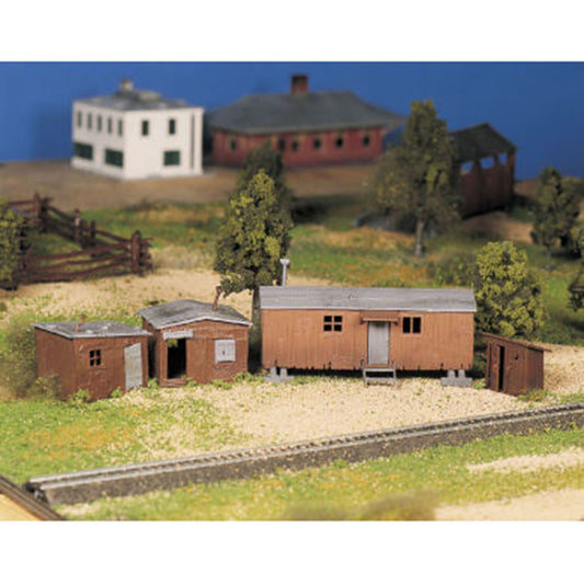 Bachmann USA Hobo Jungle with Boxcar, Two Shacks & Outhouse O Gauge 45983
