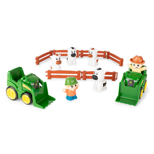 John Deere: The Cows Are Out! Farm Toy Playset Age 3+ TOMY