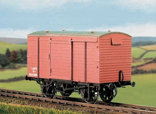 Parkside PC572 LMS 12ton Ventilated Box Van Kit HO/OO Gauge