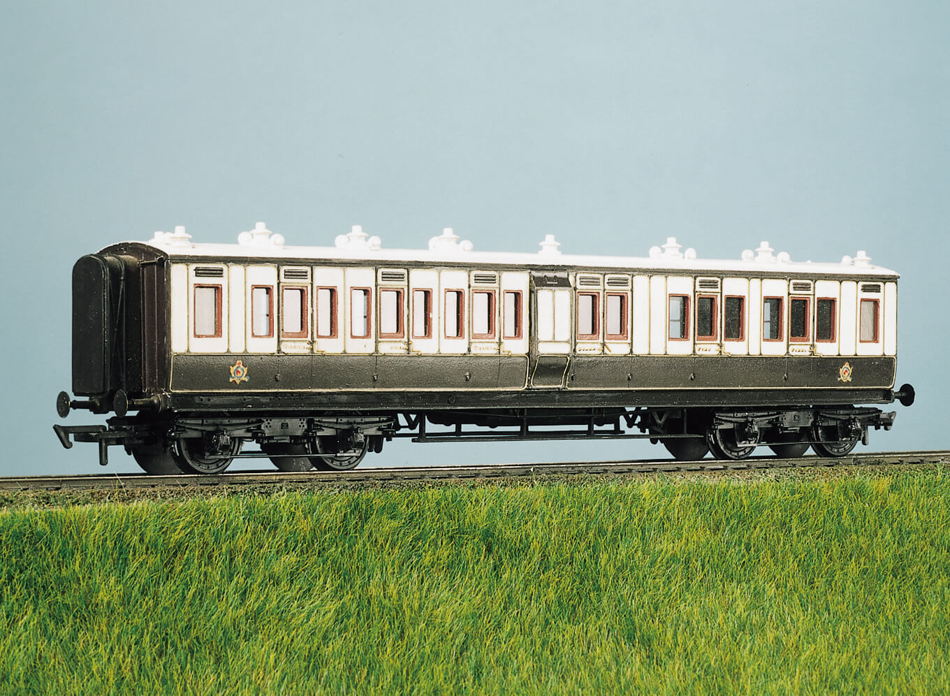 Parkside PC733 LMS 50ft Arc Roof Corridor Brake Composite Coach Kit HO/OO Gauge
