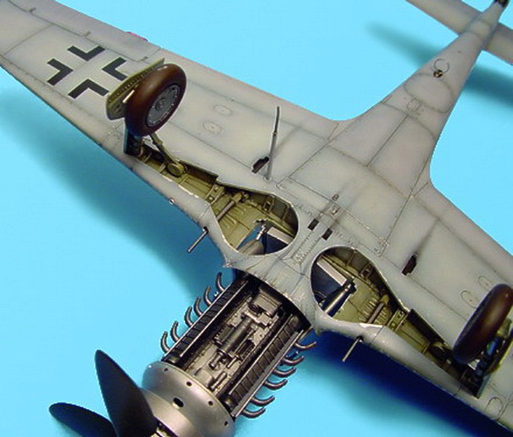 Aires AIRE2020 1:32 Focke-Wulf Fw-190D Wheel Bay (Hasegawa/Hobby 2000)