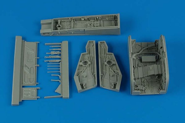 Aires AIRE2072 1:32 North-American F-100D Super Sabre wheel bay