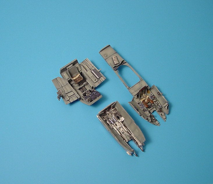 Aires AIRE4159 1:48 Messerschmitt Me-410A-1 gun bay and cockpit set