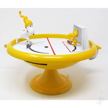 Atlantis Models Snoopy and Woodstock Ice Hockey Game Build and Play CM5696