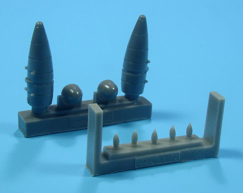 AML AMLA72061 1:72 Spitfire Mk.IXe German fuel tanks in Czech AF service