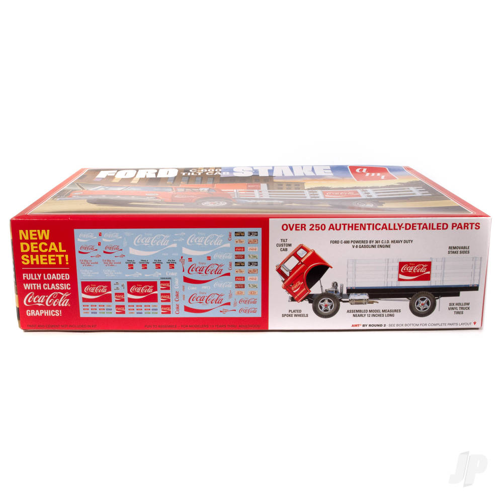 AMT 1147 Ford C600 Stake Bed w/Coca-Cola Machines 1:25 Model Kit