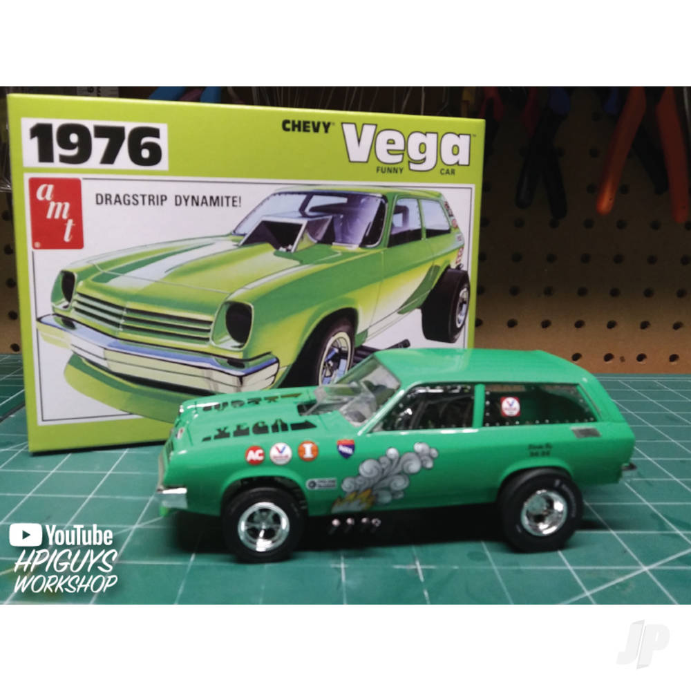 AMT 1156 1976 Chevy Vega Funny Car 1:25 Plastic Model Kit