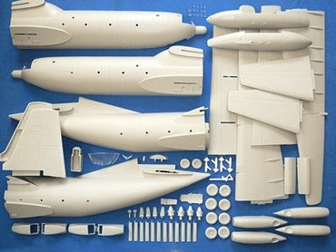 Anigrand 2104 Douglas C-133 Cargomaster Missile Carrier 1:72