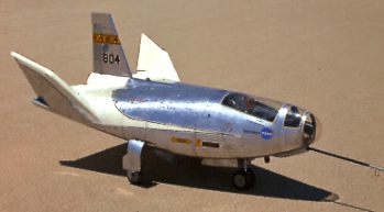 Anigrand Craftswork ANIG2014 1:72 Northrop HL-10 The fastest Lifting body