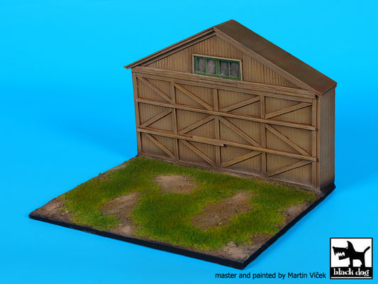 Blackdog BDD72057 1:72 WWI Airfield with hangar frontage base