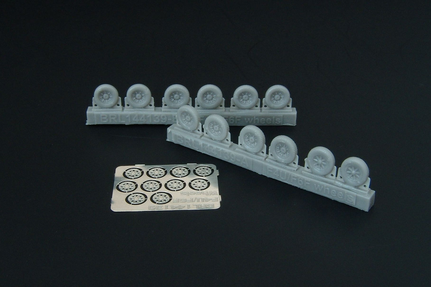 Brengun BRL144139 1:144 Vought F4U Corsair /Grumman F6F Hellcat wheels