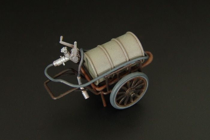 Brengun BRL32029 1:32 Japanese refueling cart