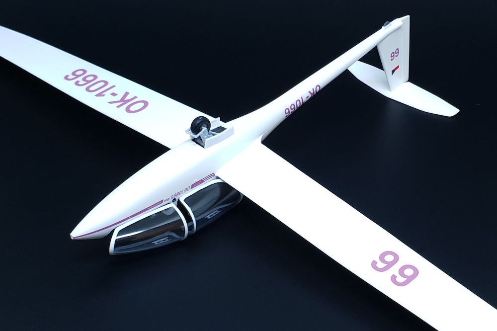 Brengun BRP48006 1:48 DG-1000S Glider "AKVY"
