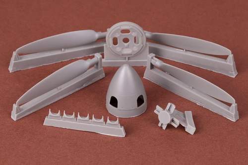 Attittude Aviation BUC-24011 1:24 Supermarine Spitfire /Seafire rotol propeller