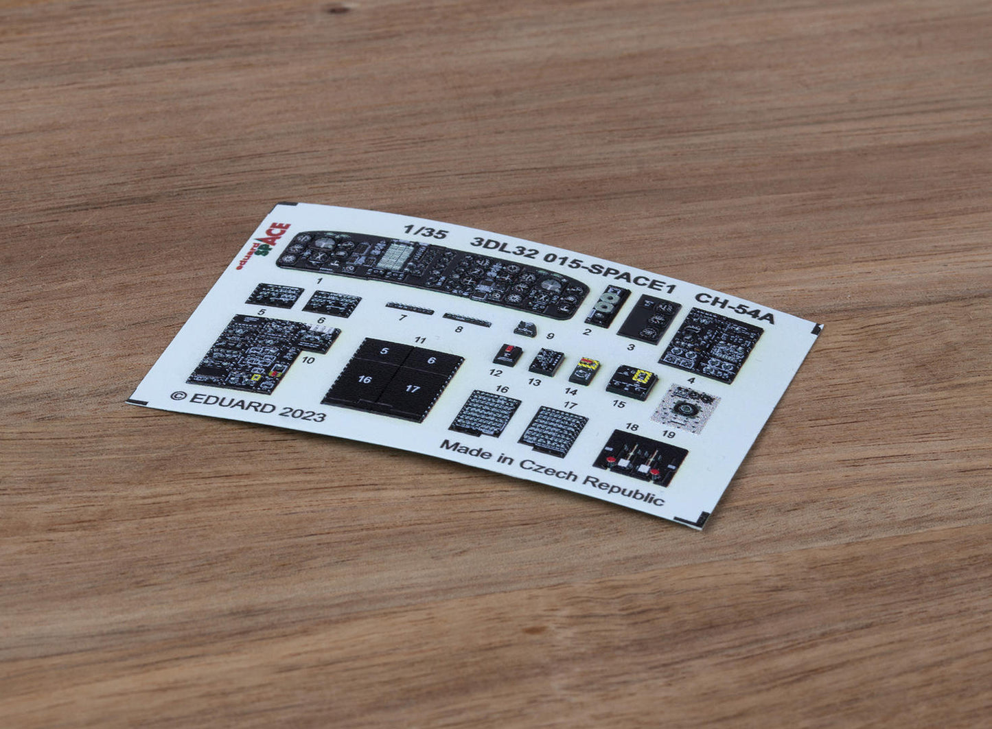 Eduard ED3DL32015 1:35 Sikorsky CH-54A "Tarhe" SPACE