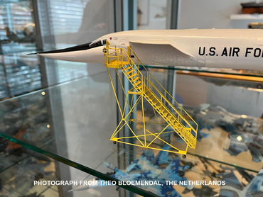 AIM Ground Equipment GE72113 XB-70 Valkyrie Crew Access Steps 1:72