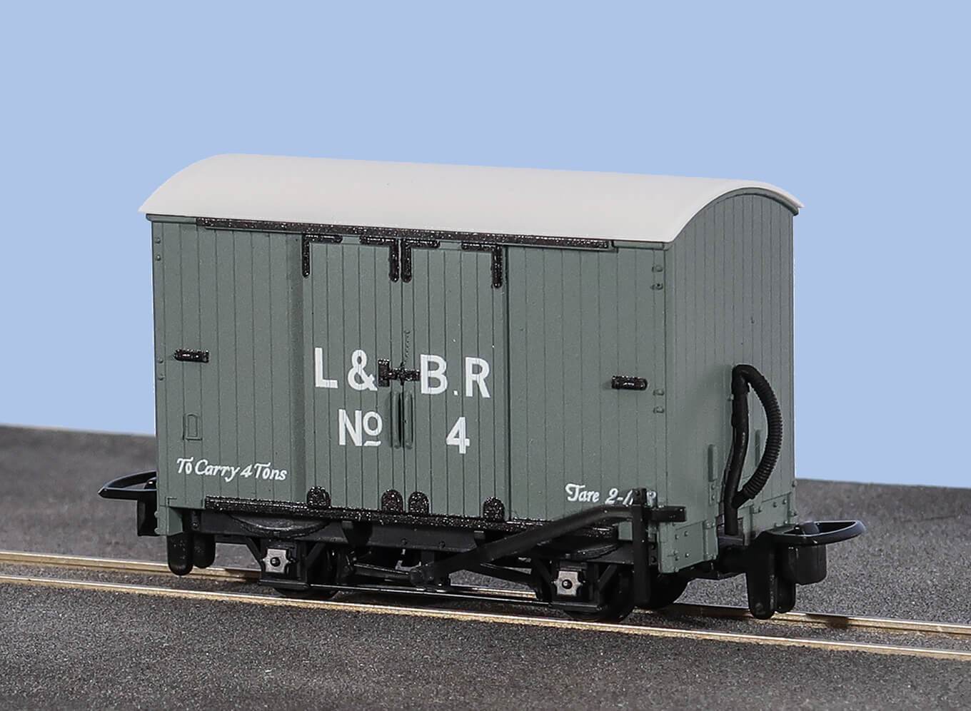PECO GR-220C Box Van Lynton and Barnstaple Livery No 4 OO9 Gauge