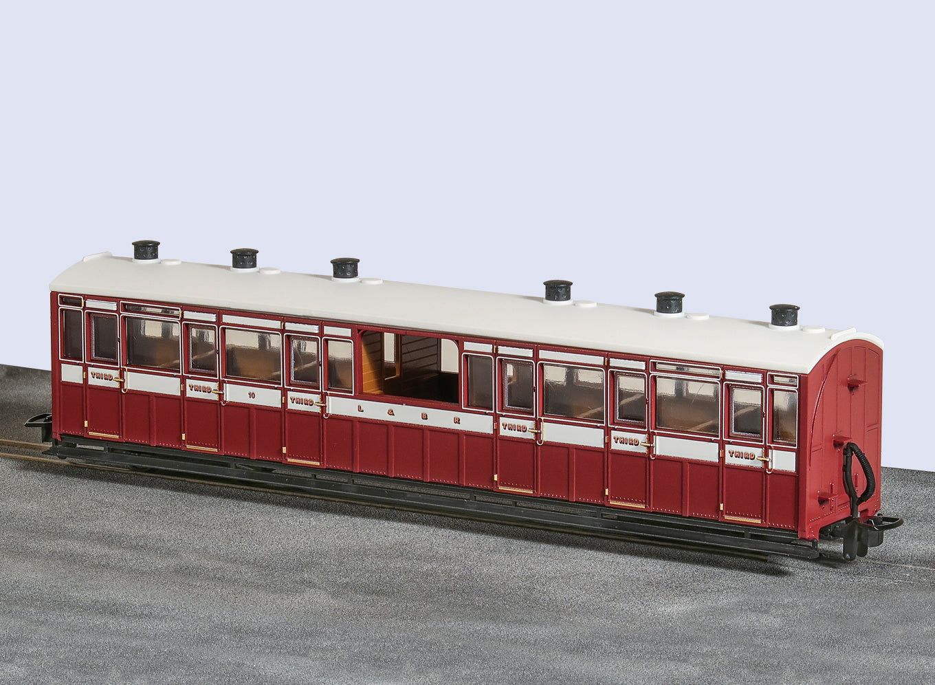 PECO GR-450B Centre Observation Coach Lynton and Barnstaple Livery No 10 OO9 Gauge