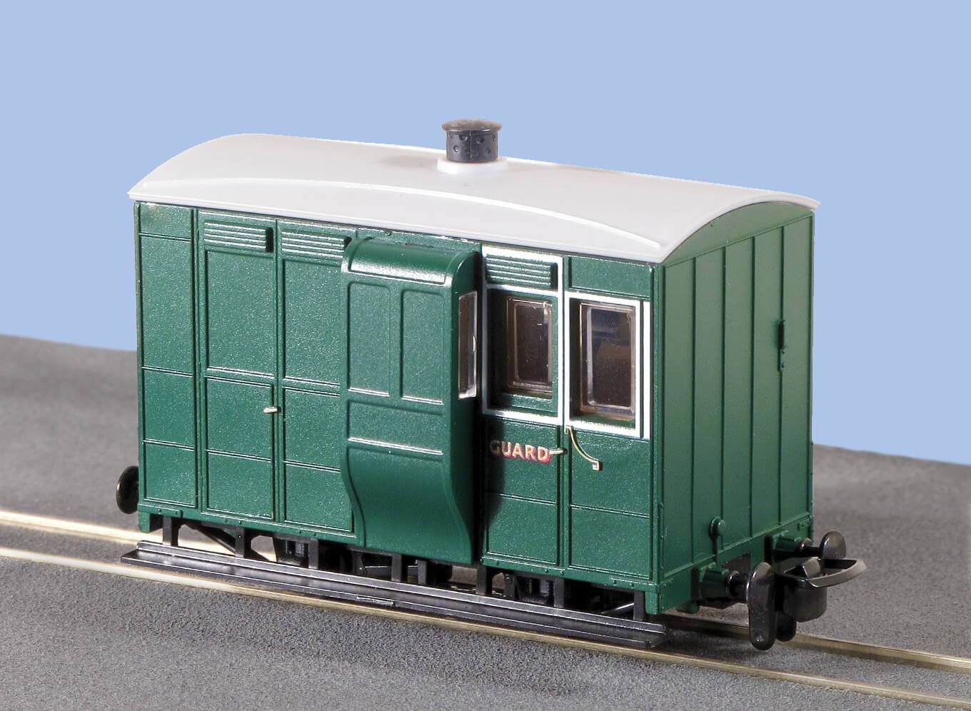 PECO GR-535 4 Wheel Brake Coach with Buffers Freelance OO9 Gauge