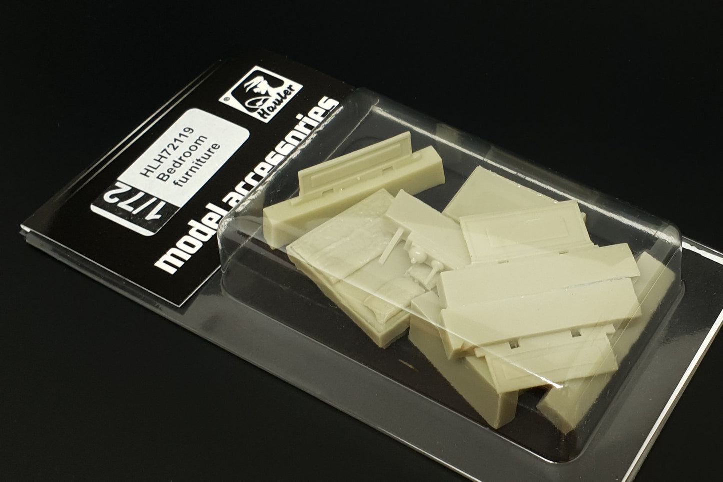Hauler HLH72119 1:72 Bedroom furniture