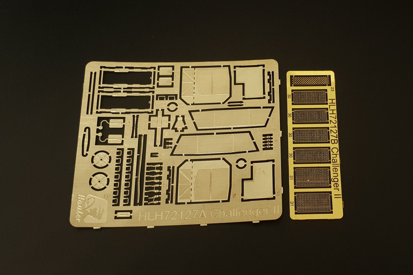 Hauler HLH72127 1:72 Challenger II