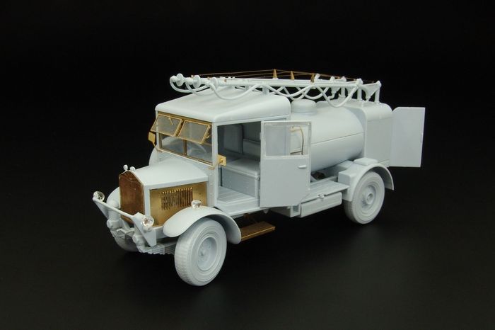 Hauler HLX48364 1:48 Albion AM463 3-Point Refueller