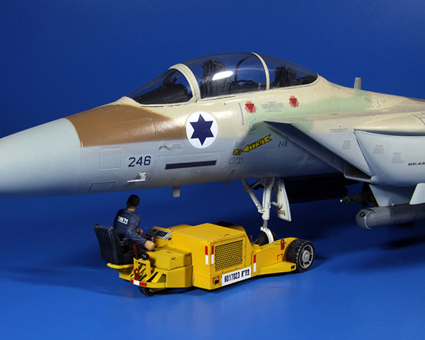 IsraDecal Studio IC-48054 1:48 IAF Towing Tractor