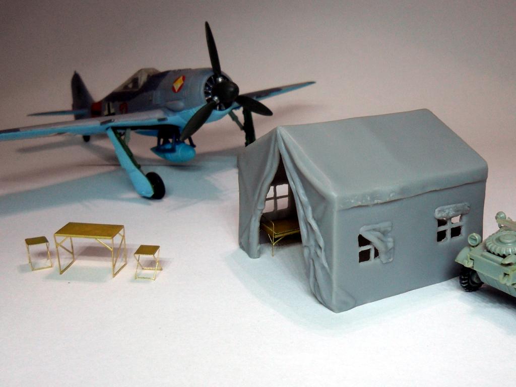 Metallic Details MDMD7209 1:72 Set for the interior of the tent.