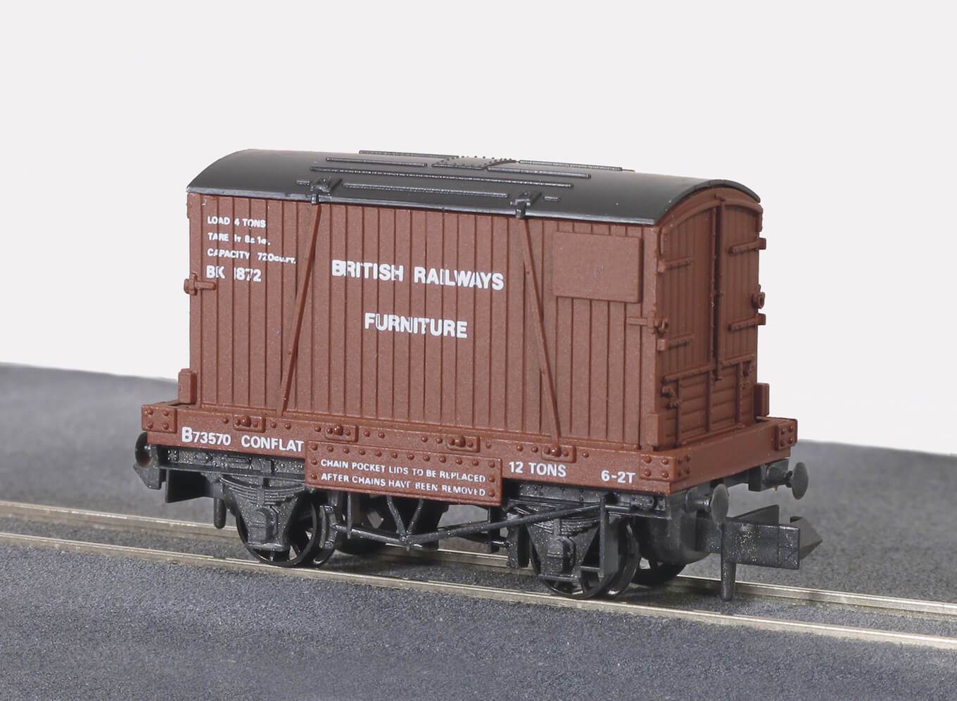 PECO NR-22 BR Removals Conflat Wagon with Container N Gauge