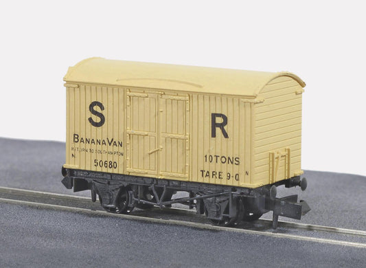 PECO NR-42S Banana Van N Gauge