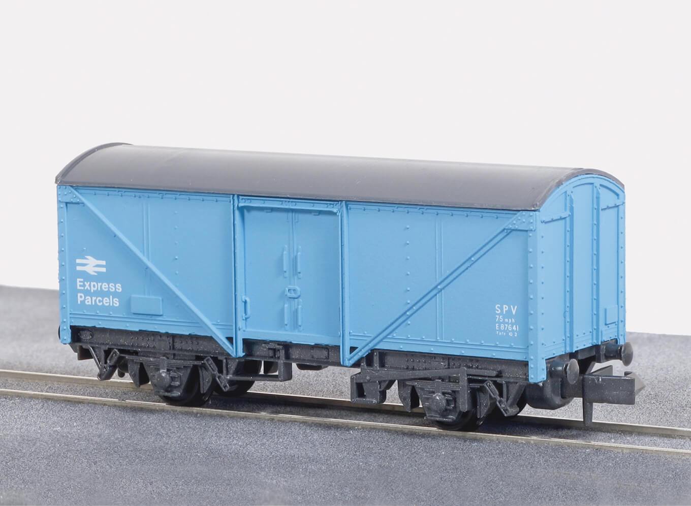 PECO NR-9B Parcels Van N Gauge