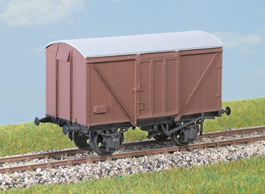 Parkside PC06A BR (LNER Design) 12 Ton Plywood Goods Van OO/HO Gauge