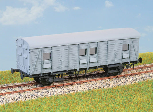 Parkside PC39 SR CCT Parcels Van HO/OO Gauge