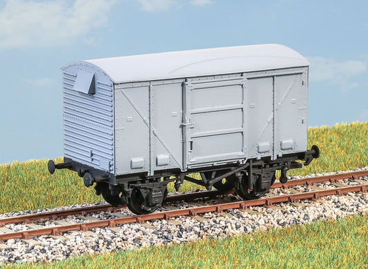 Parkside PC42 BR 12ton Fruit Van HO/OO Gauge