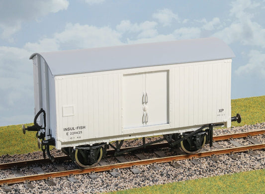 Parkside PS37 LNER/BR 10ton Insulated Fish Van O Gauge