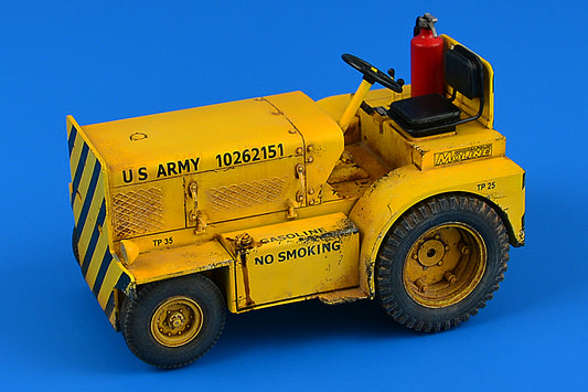 Aerobonus QAB320123 1:32 Minneapolis-Moline MT-40 Tow Tractor